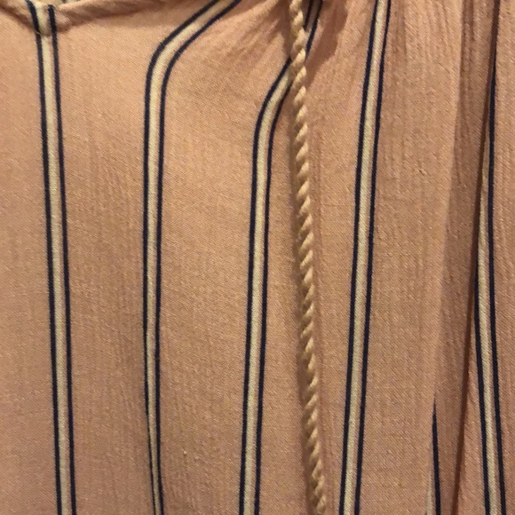 American Eagle Off the shoulder top! - Picture 2 of 4